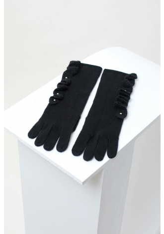 Czarne, długie, dzianinowe rękawiczki z falbanką z boku z małymi kuleczkami oksydowanymi na gun metal