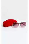 Pozłacane okulary z różowymi szkłami w kształcie wielokąta